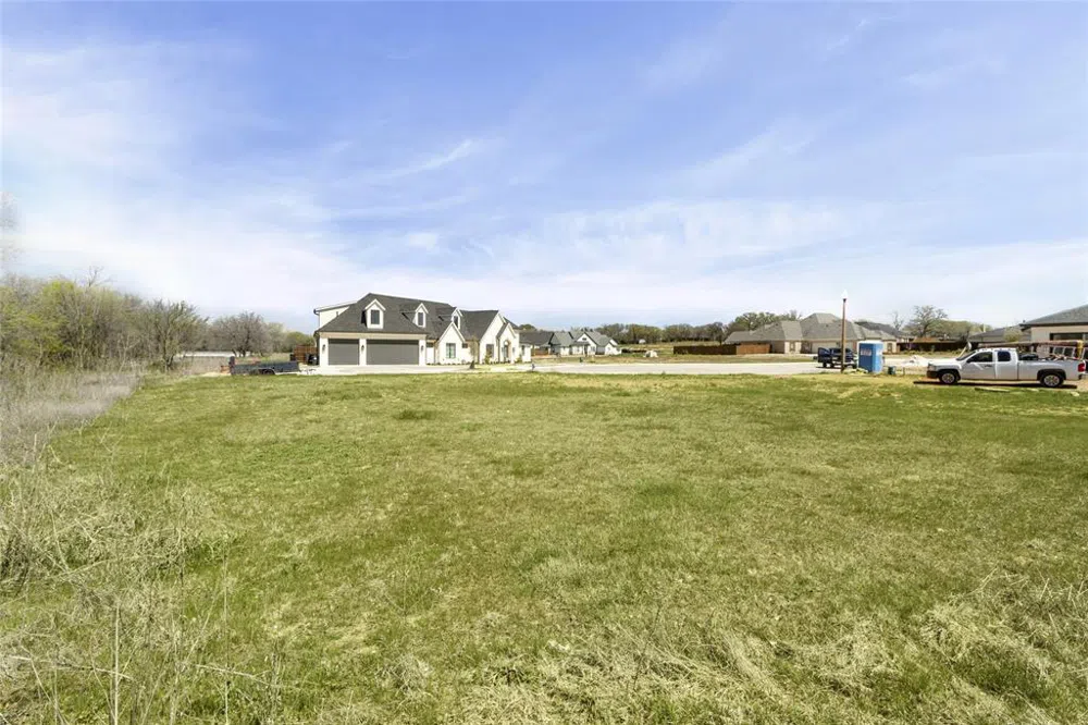 409 Meadowlands Drive Denton, TX 76210
