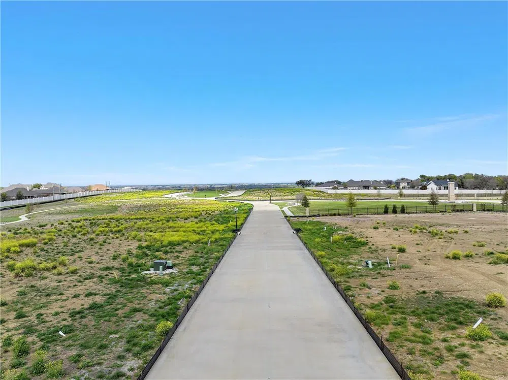 21 Pinehurst Drive Woodway, TX 76712