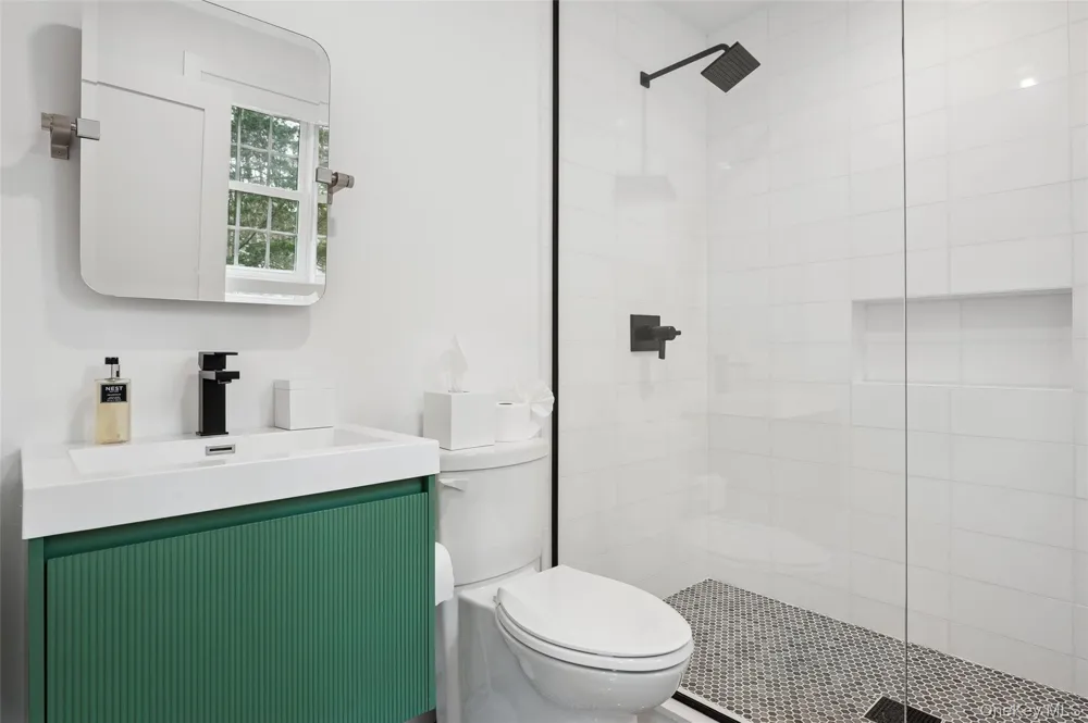 4056 Noyac Road Sag Harbor, NY 11963