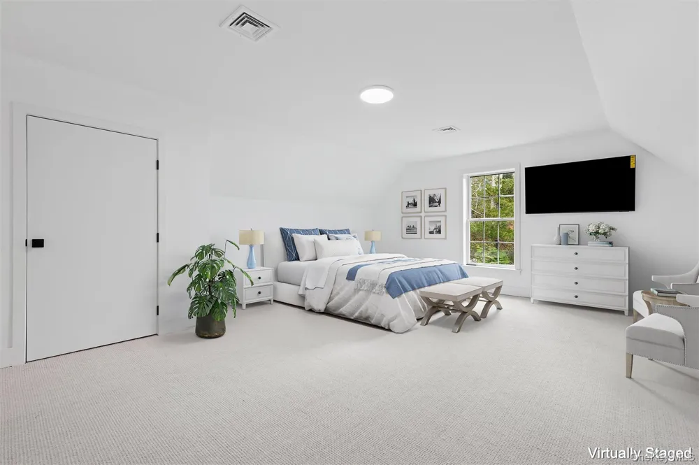 4056 Noyac Road Sag Harbor, NY 11963