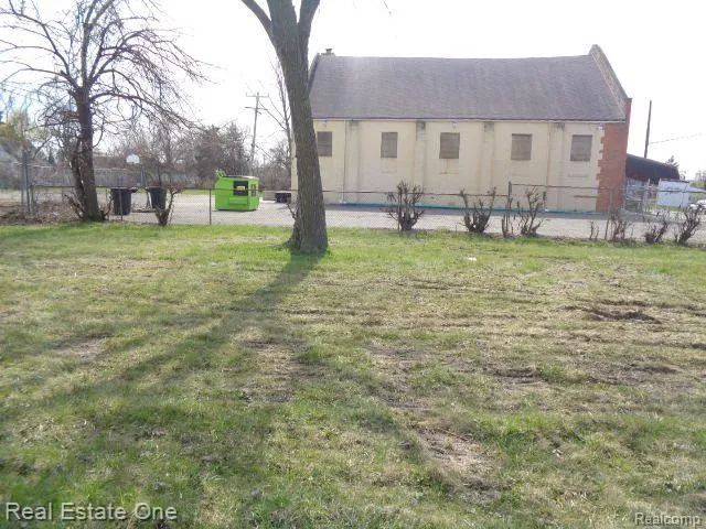 5574 TALBOT STREET Hamtramck City, MI 48212