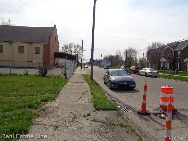 5574 TALBOT STREET Hamtramck City, MI 48212