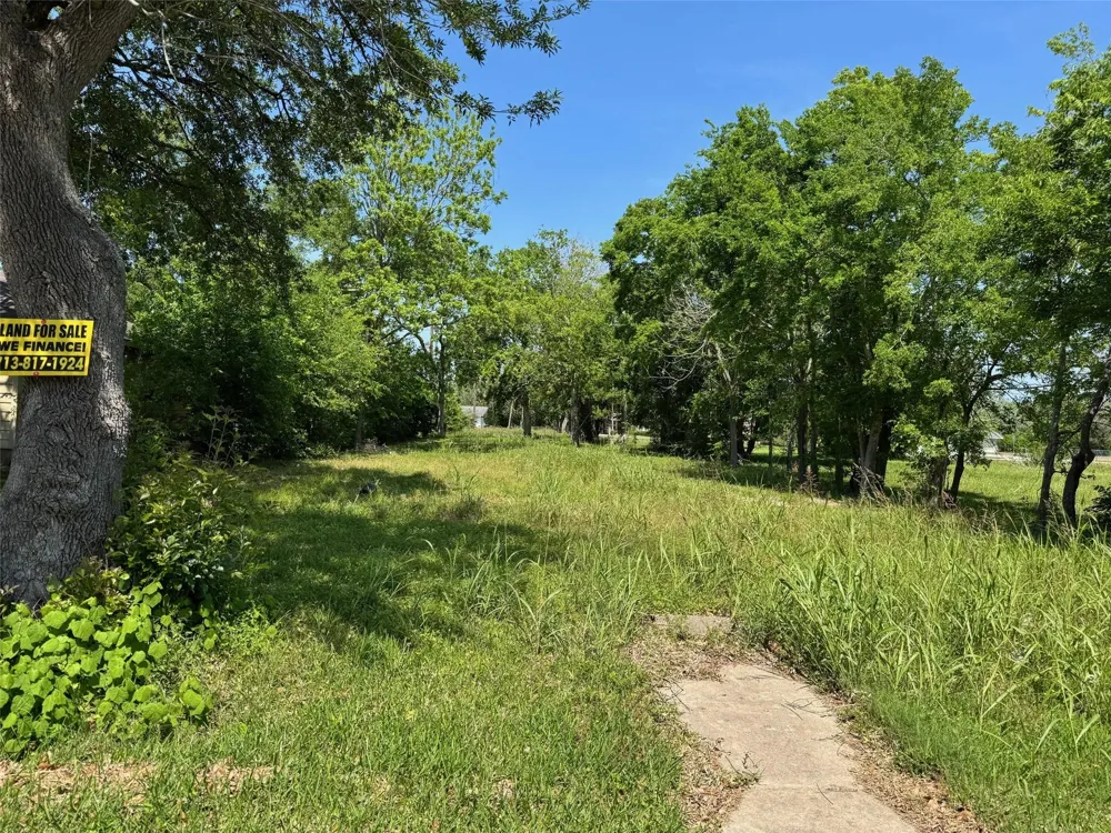 429 18th Street Port Arthur, TX 77640