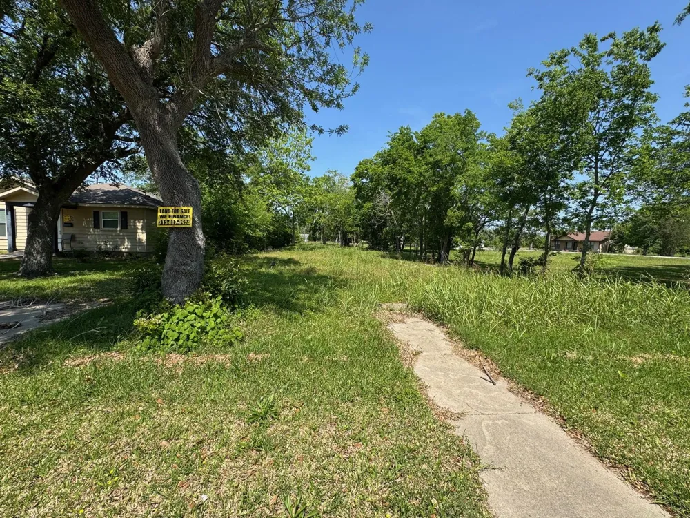 429 18th Street Port Arthur, TX 77640