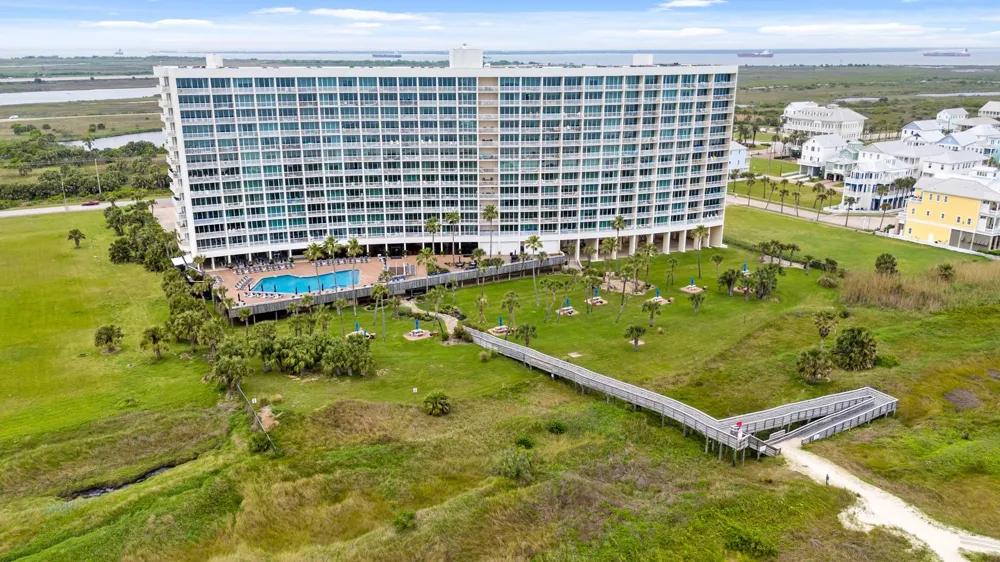 1401 E Beach Drive #511/512 Galveston, TX 77550