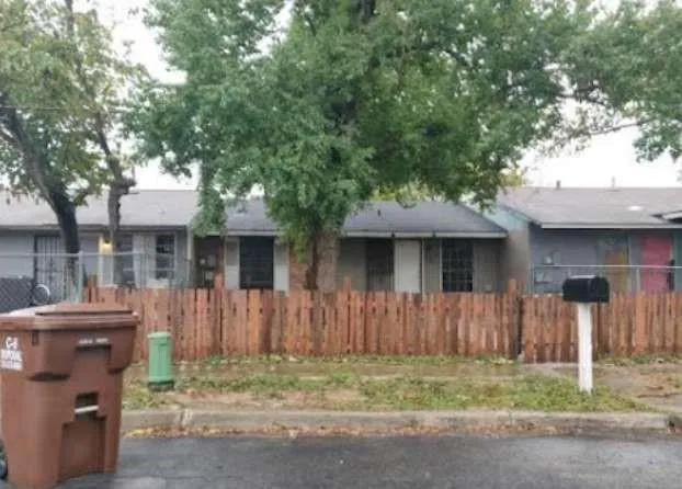 7214 Glen Mist San Antonio, TX 78239