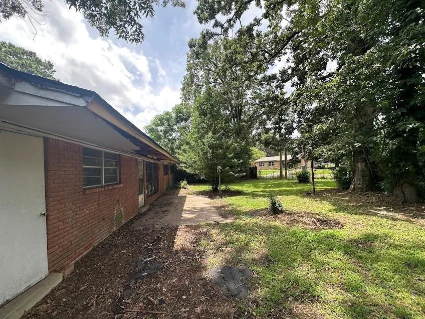 1716 S Robison Road Texarkana, TX 75501