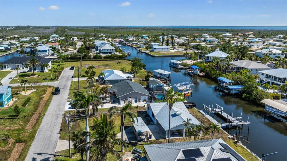 2560 BAYBREEZE STREET St James City, FL 33956