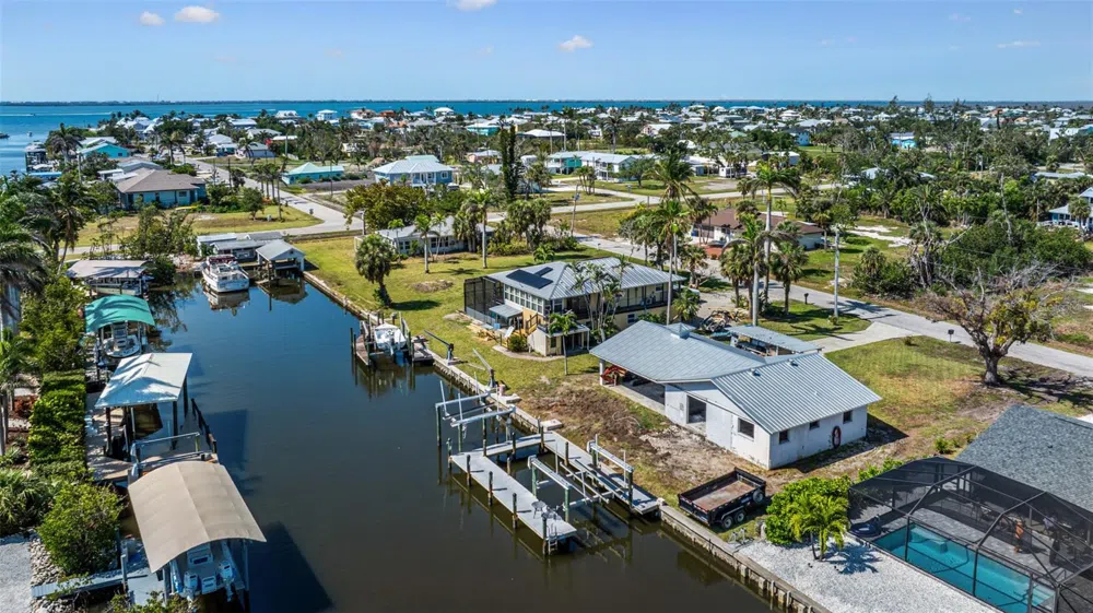2560 BAYBREEZE STREET St James City, FL 33956