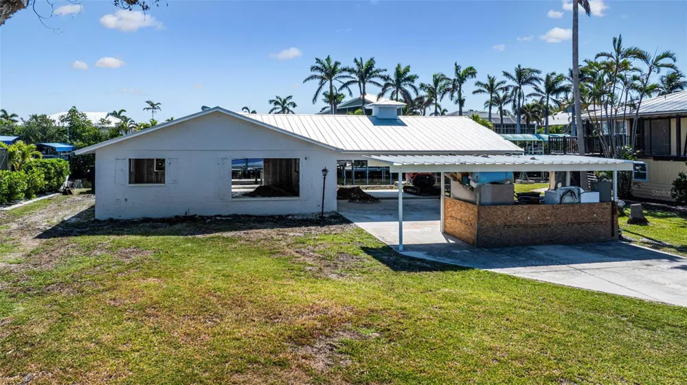 2560 BAYBREEZE STREET St James City, FL 33956