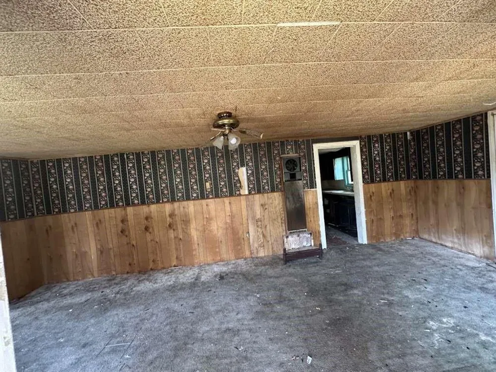 103 E 19th Street Hooks, TX 75561