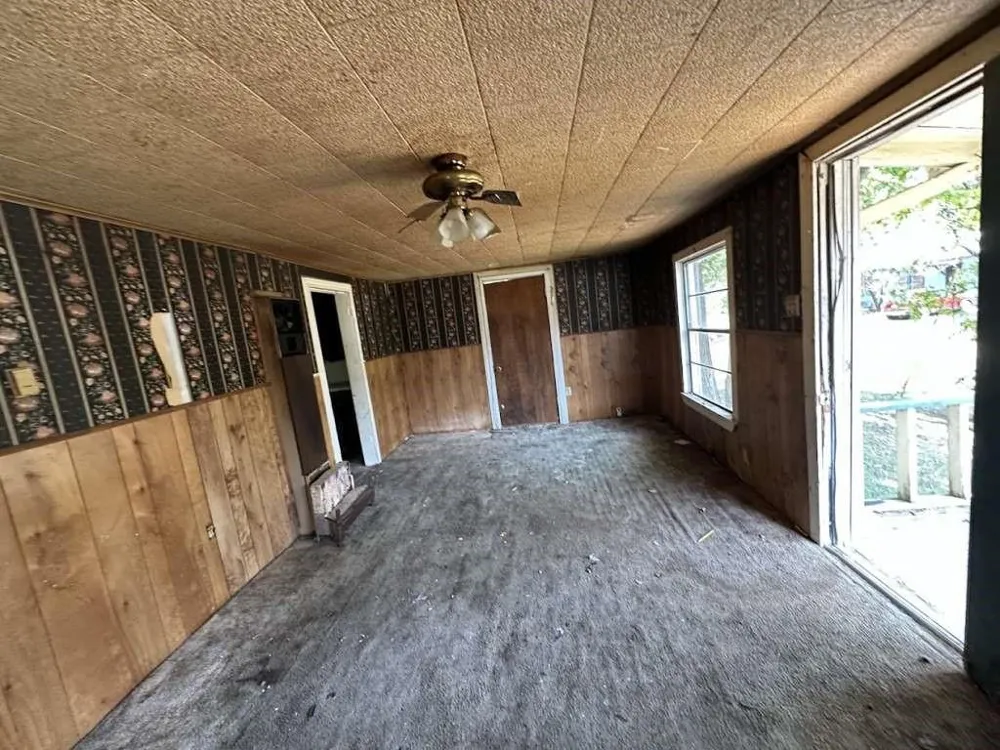103 E 19th Street Hooks, TX 75561