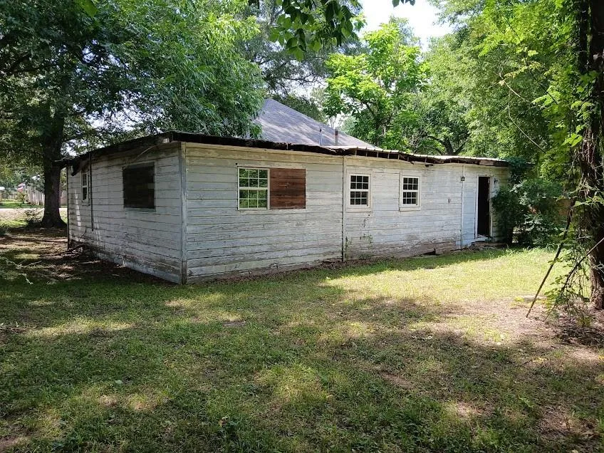 332 Houston Street Maud, TX 75567
