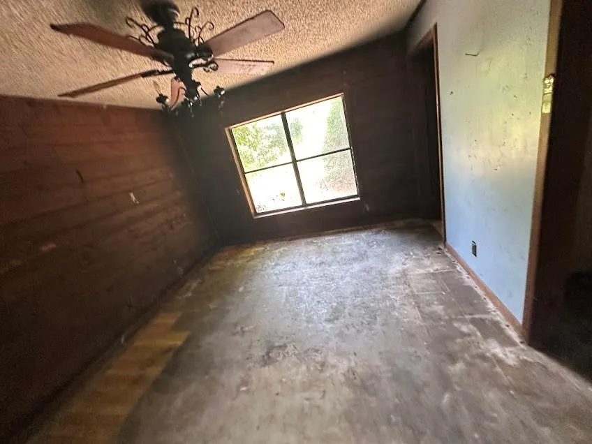 433 County Road 3114 New Boston, TX 75570