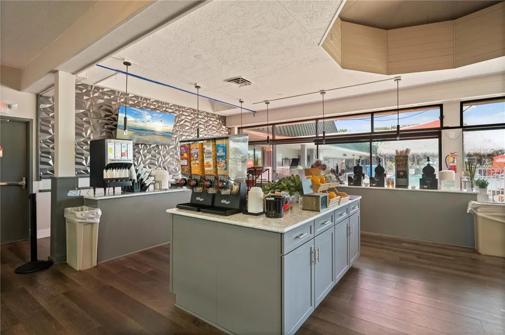 7150 TAMIAMI TRAIL #S-600 Sarasota, FL 34243