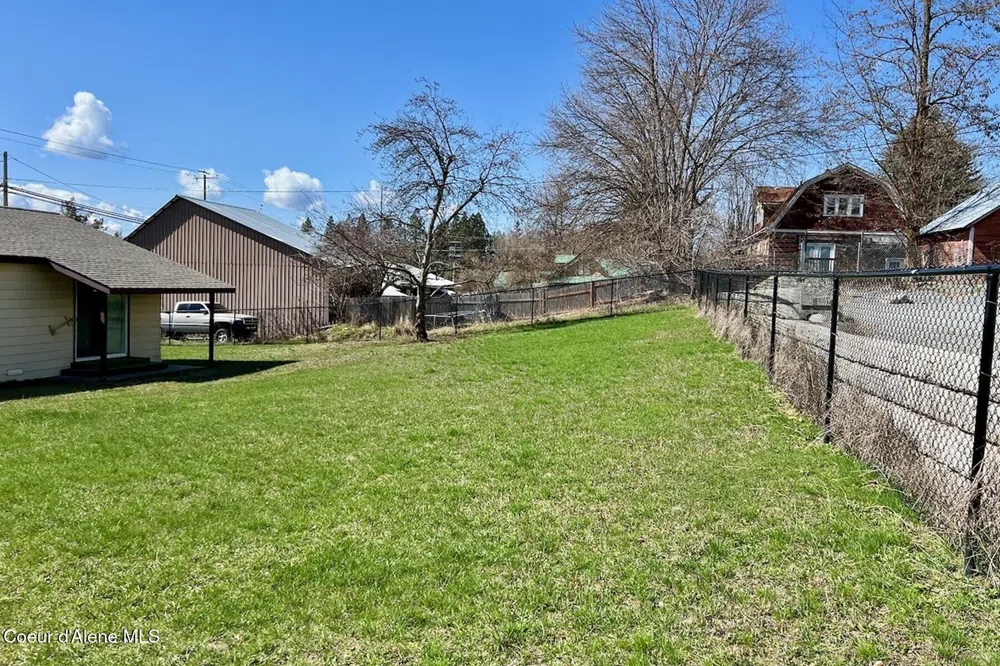 321 High Street Priest River, ID 83856