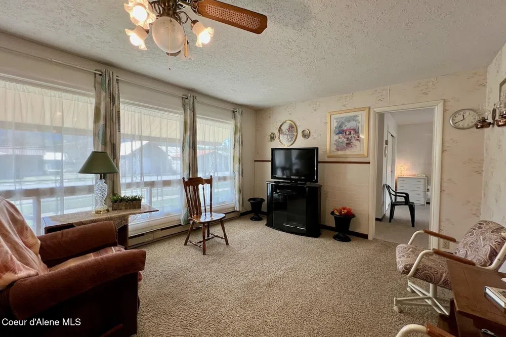 321 High Street Priest River, ID 83856