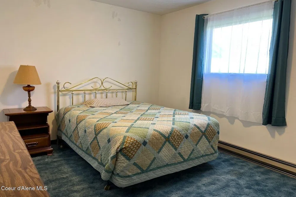 321 High Street Priest River, ID 83856