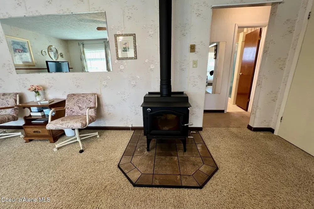 321 High Street Priest River, ID 83856