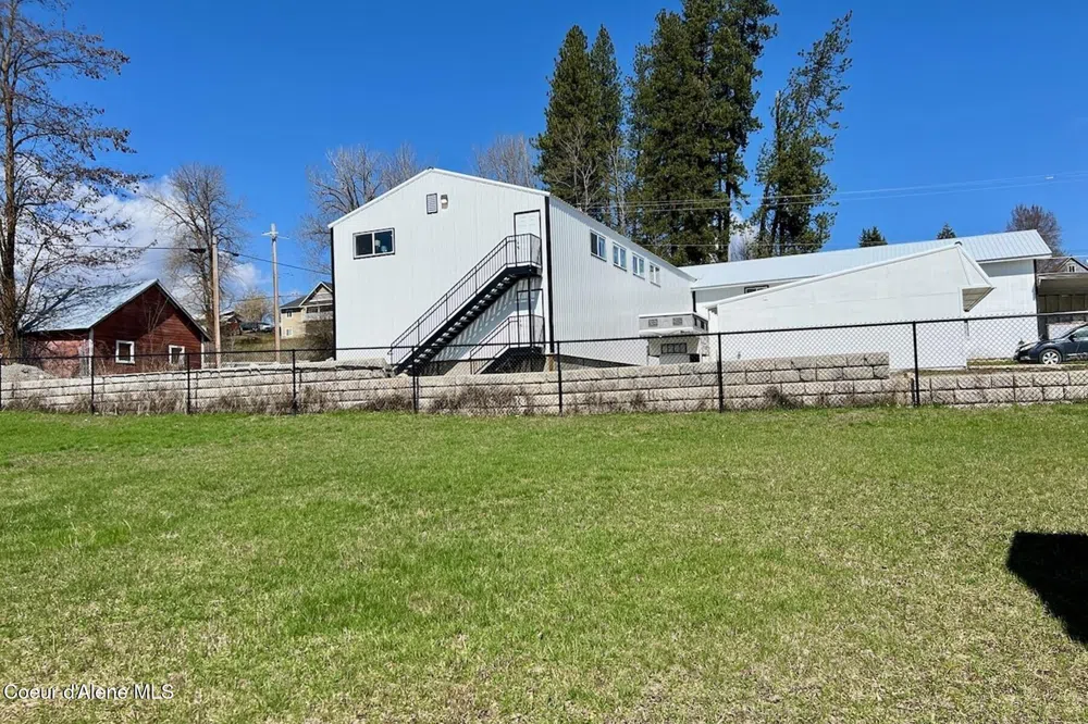 321 High Street Priest River, ID 83856