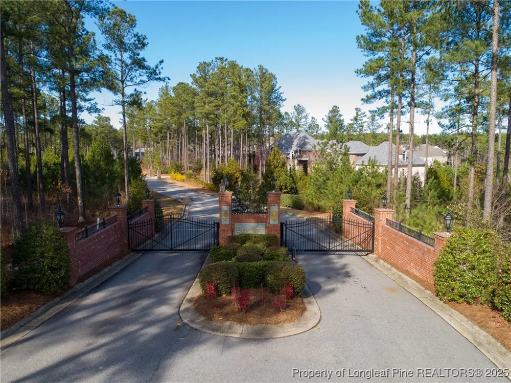 102 Broadlake (632) Lane Spring Lake, NC 28390