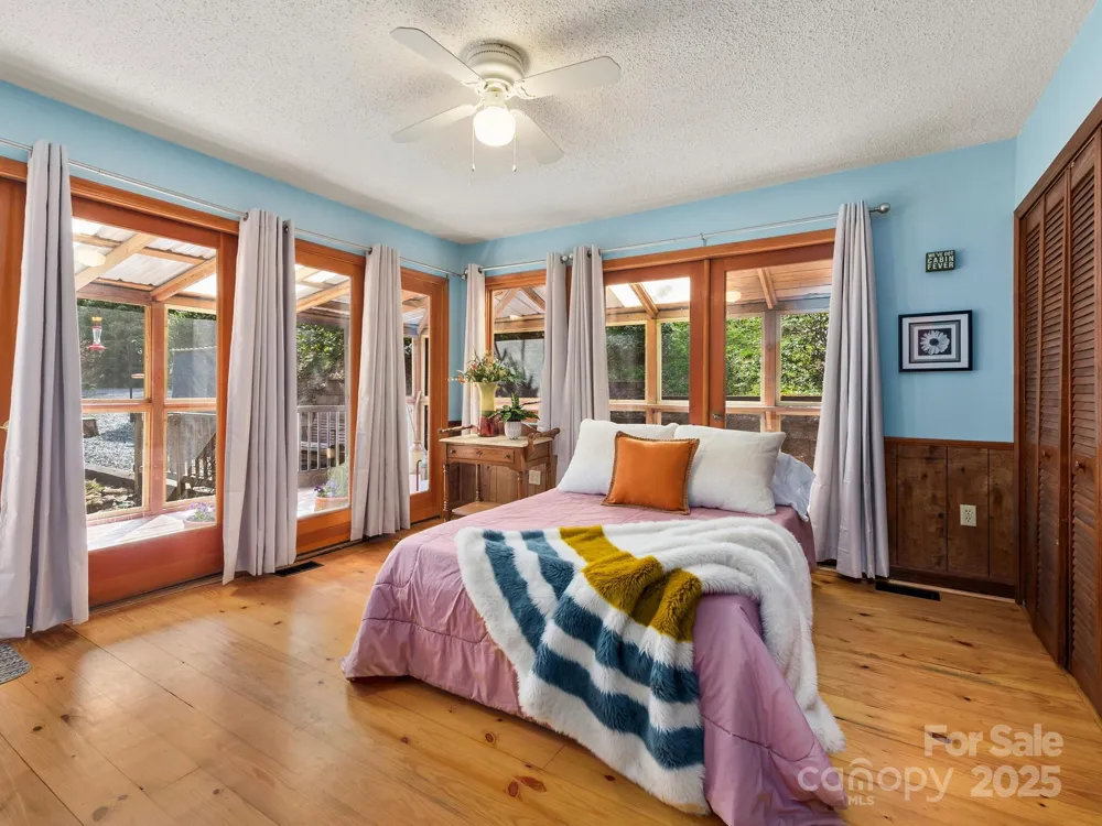 70 Fox Run Hot Springs, NC 28743