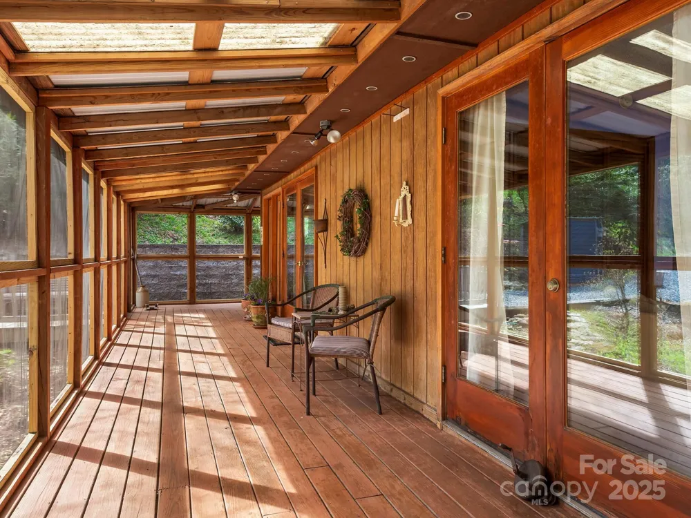 70 Fox Run Hot Springs, NC 28743