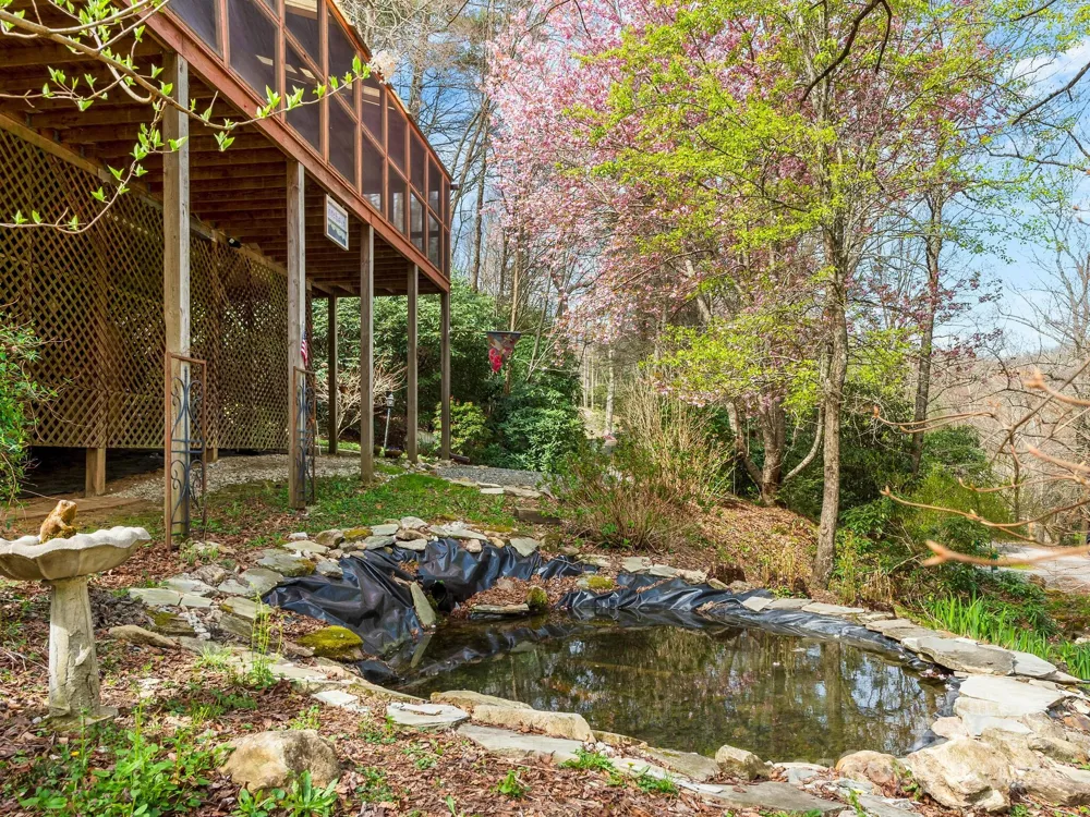 70 Fox Run Hot Springs, NC 28743