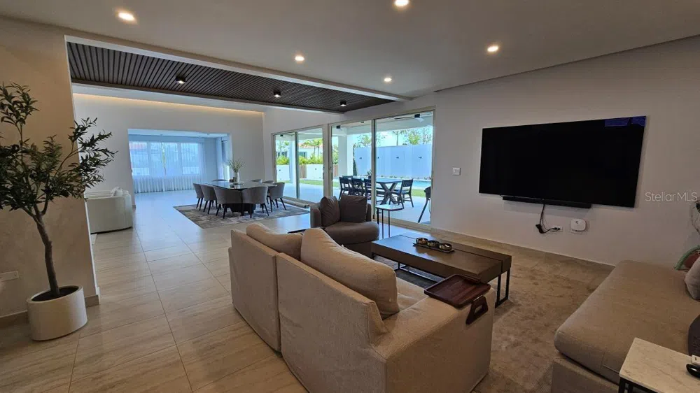 677 LAVANDA Dorado, PR 00646