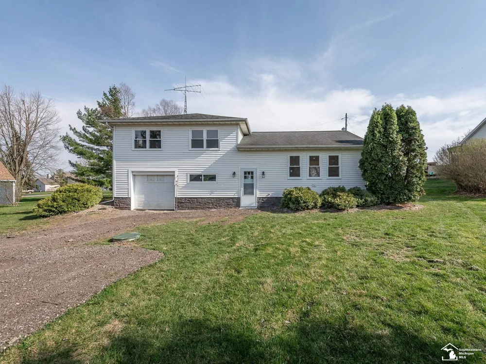 7329 Norfolk Drive Cambridge Township, MI 49265