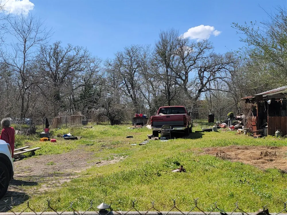 6431 220 Plum, TX 78945