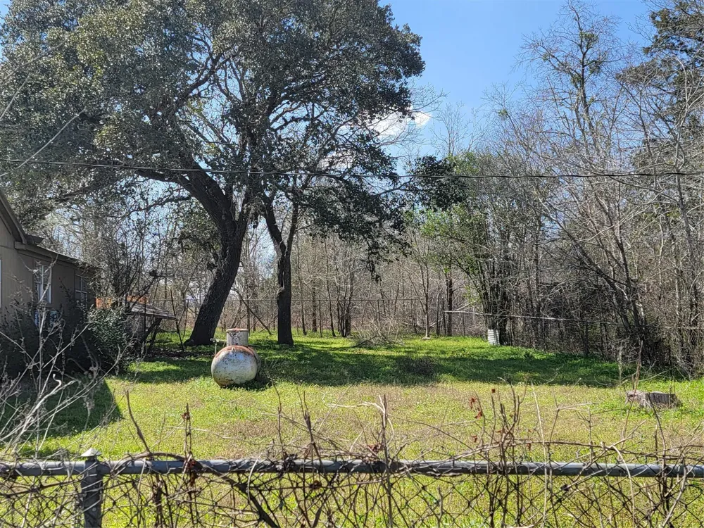 6431 220 Plum, TX 78945