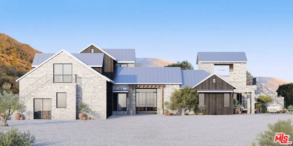935 Cold Canyon Calabasas, CA 91302