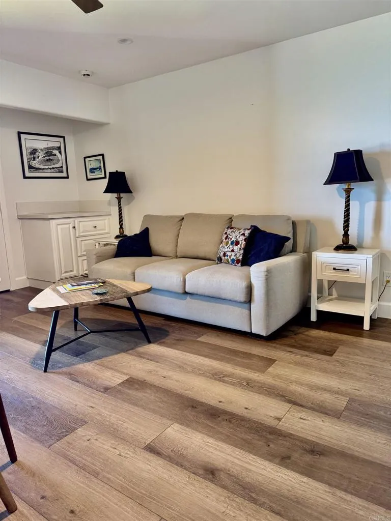 1552 Camino Del Mar #606 Del Mar, CA 92014