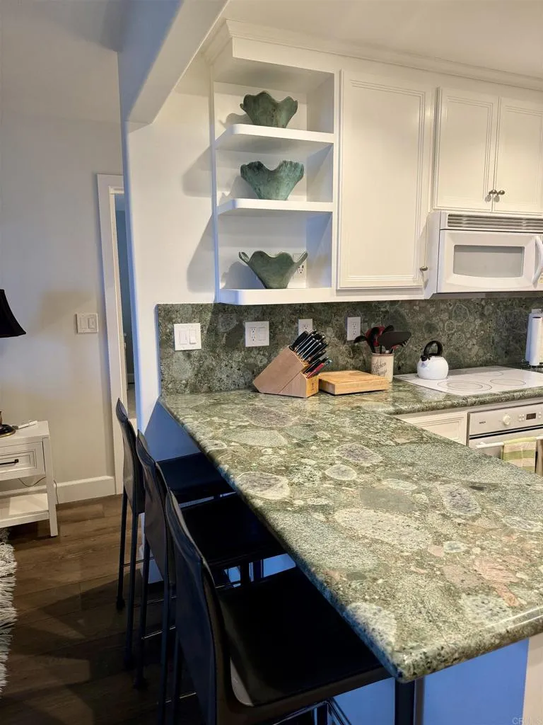1552 Camino Del Mar #606 Del Mar, CA 92014