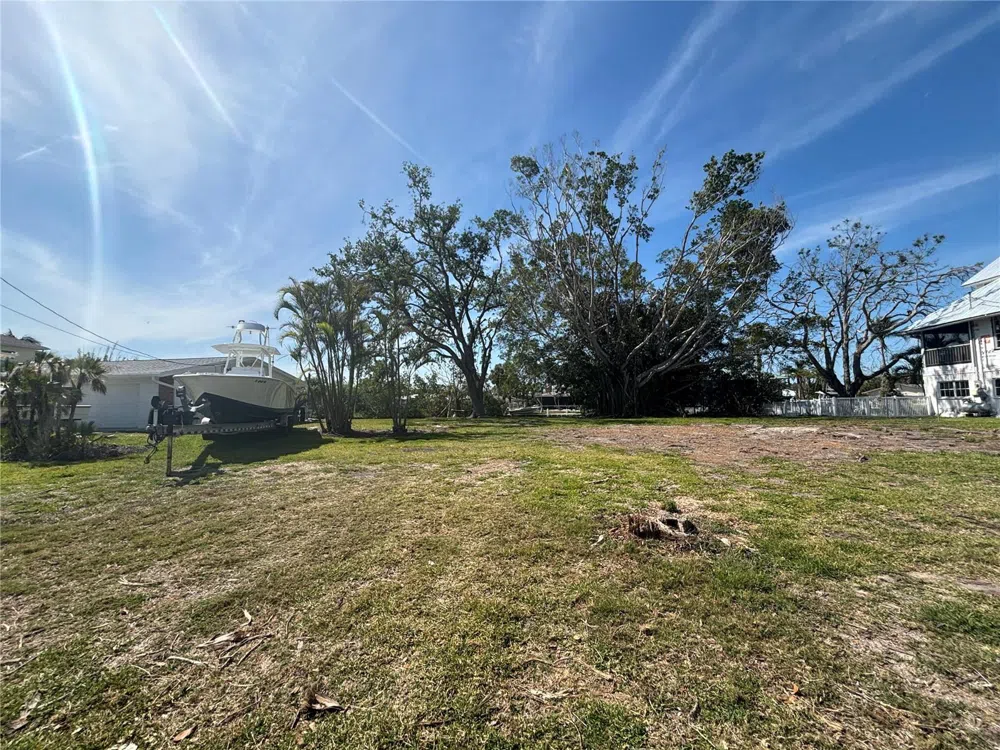 4417 DOLPHIN LANE Palmetto, FL 34221