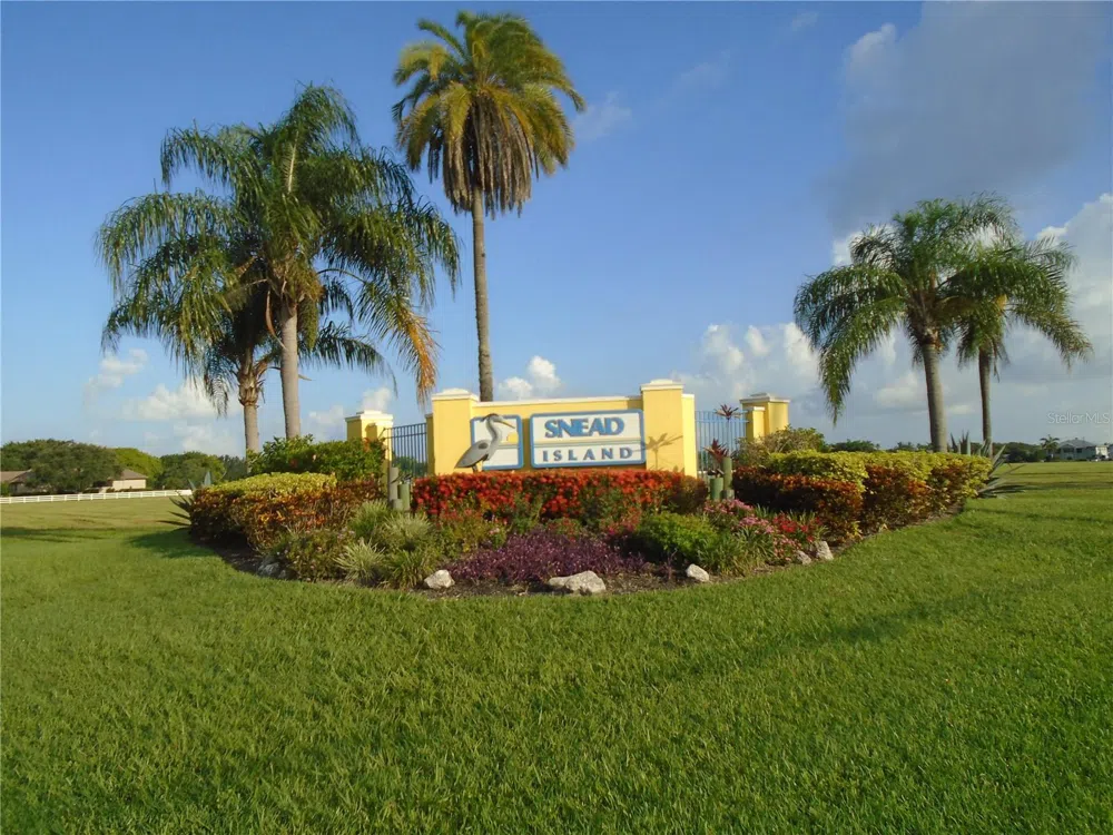 4417 DOLPHIN LANE Palmetto, FL 34221