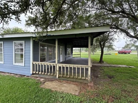 5589 County Road 469