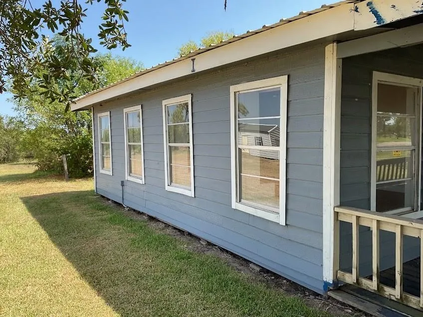 5589 County Road 469 Brazoria, TX 77422