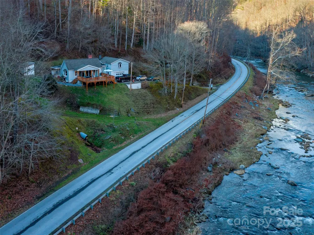 12982 US 19W Highway Burnsville, NC 28714
