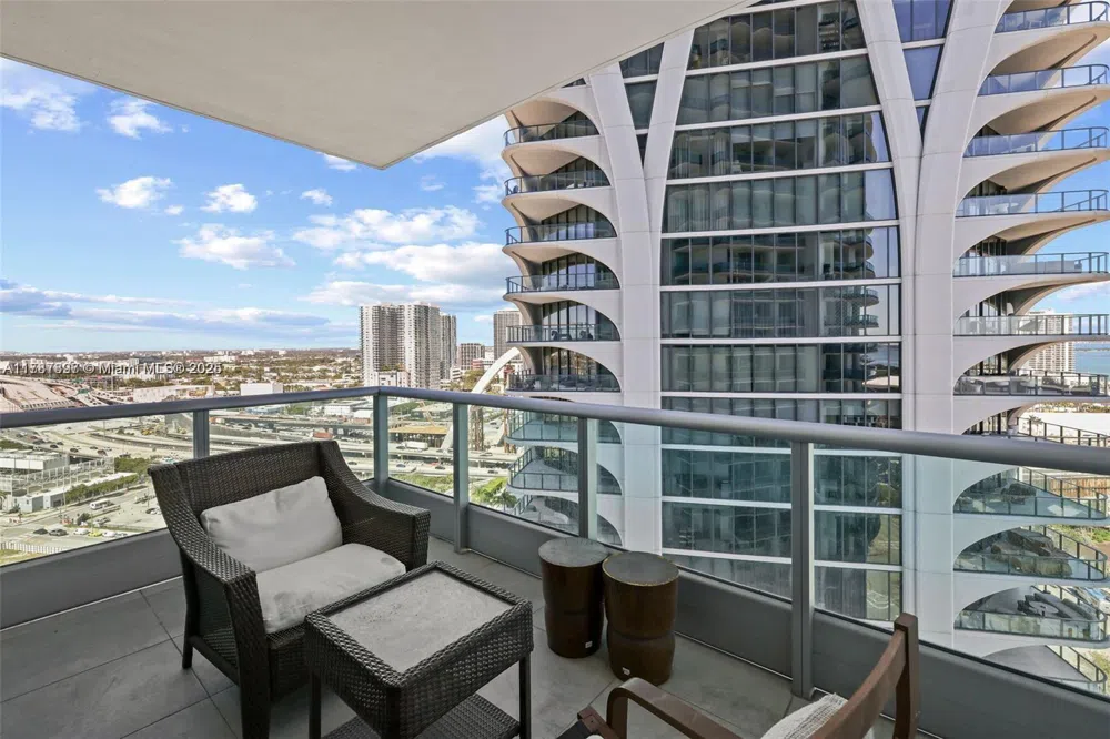 900 Biscayne Blvd #2410 Miami, FL 33132