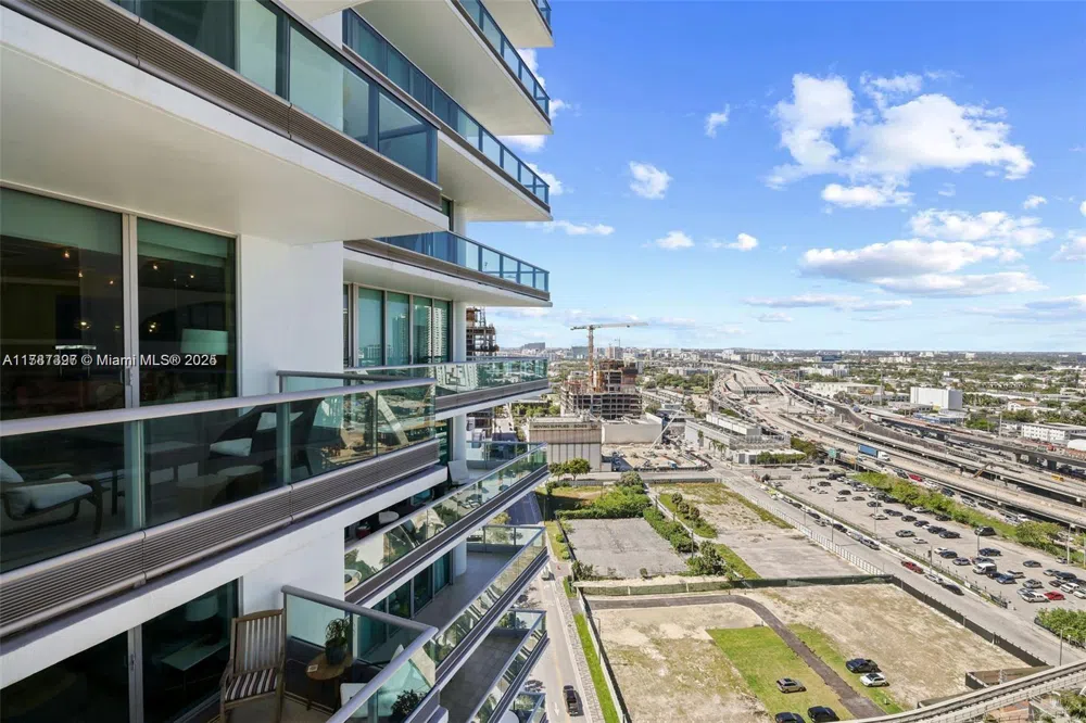 900 Biscayne Blvd #2410 Miami, FL 33132