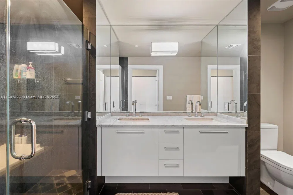 900 Biscayne Blvd #2410 Miami, FL 33132