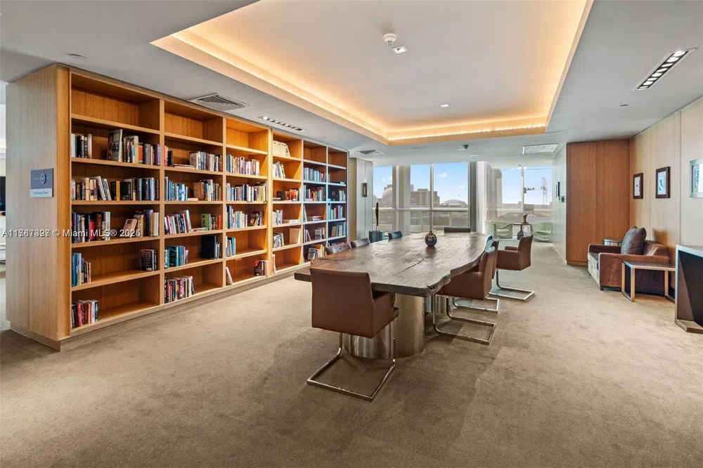 900 Biscayne Blvd #2410 Miami, FL 33132