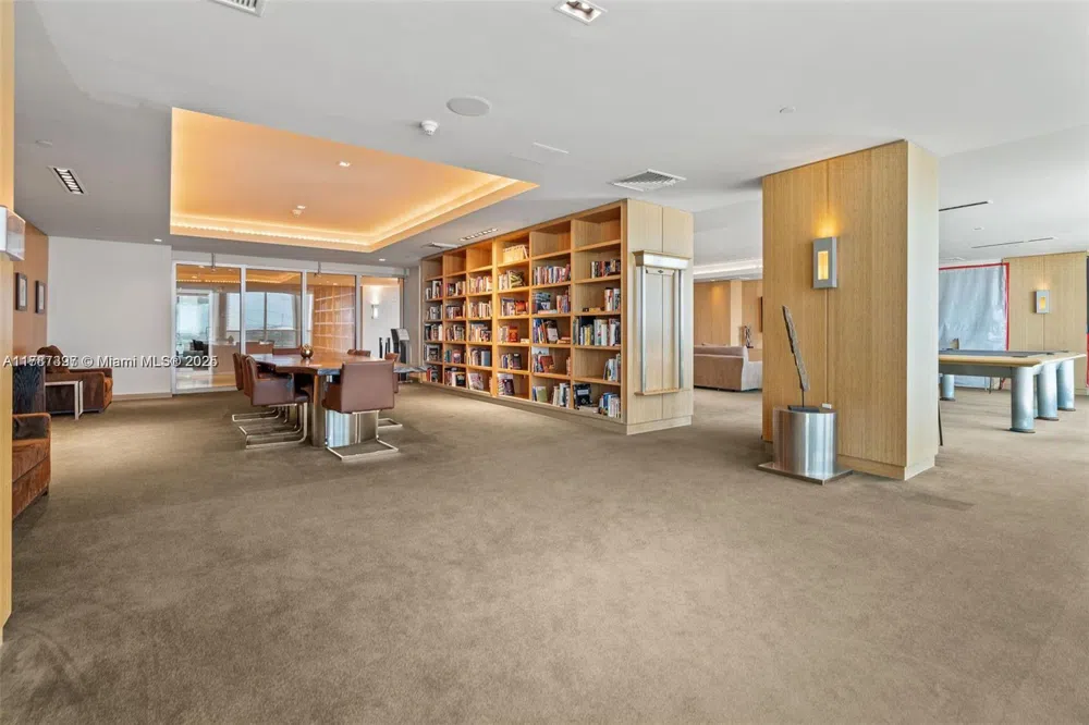 900 Biscayne Blvd #2410 Miami, FL 33132