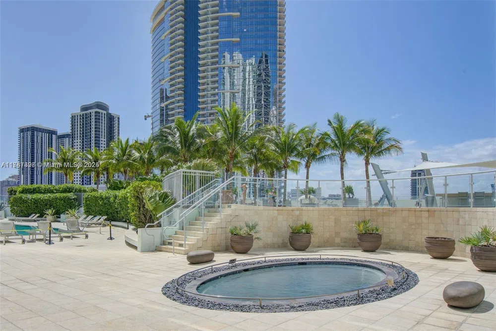 900 Biscayne Blvd #2410 Miami, FL 33132