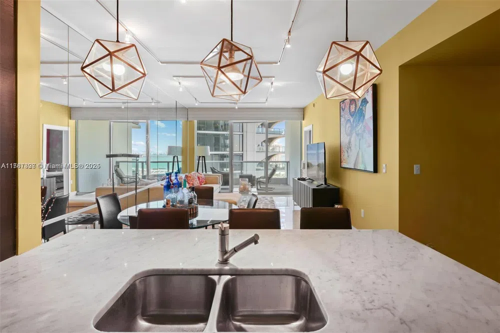 900 Biscayne Blvd #2410 Miami, FL 33132