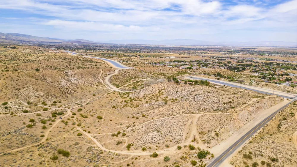 35401 Cheseboro Road Palmdale, CA 93552