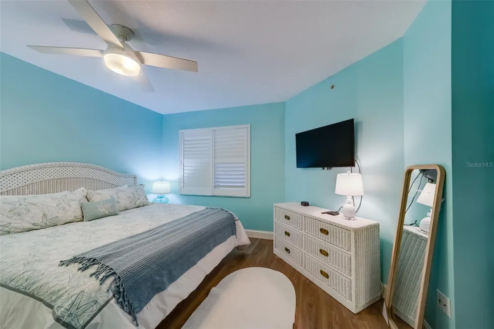 16500 GULF BOULEVARD #355 North Redington Beach, FL 33708