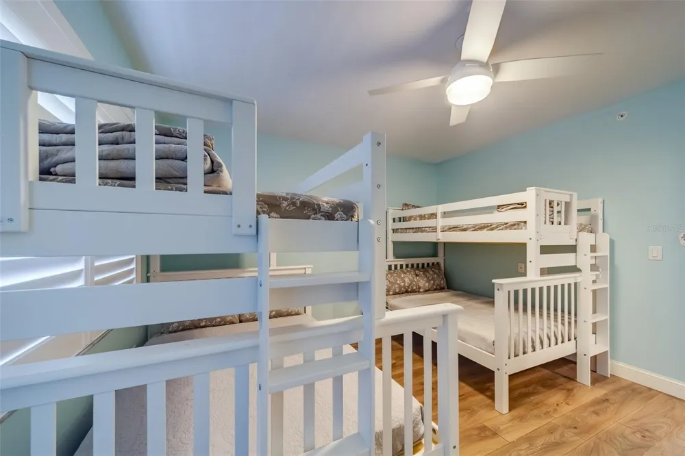 16500 GULF BOULEVARD #355 North Redington Beach, FL 33708